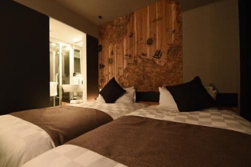 Hollywood Twin Room