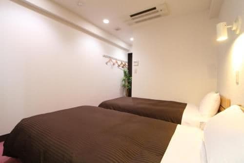 Twin Room - Non-Smoking