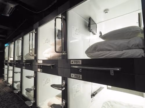 Economy Capsule Room for Male
