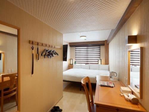 Standard Twin Room - Non-Smoking