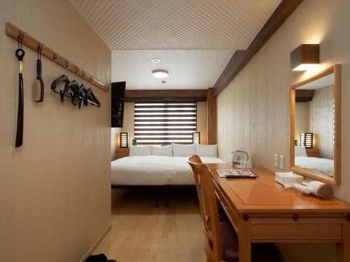 Standard Twin Room - Non-Smoking