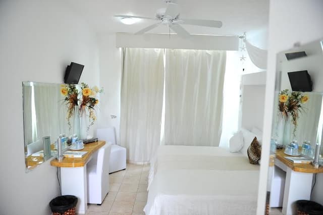 JUNIOR SUITE KING SIZE BED