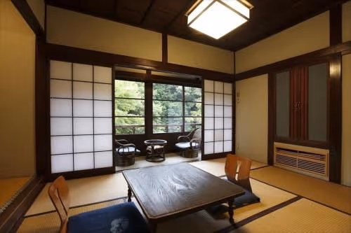 Japanese-Style Twin Room with Shared Bathroom