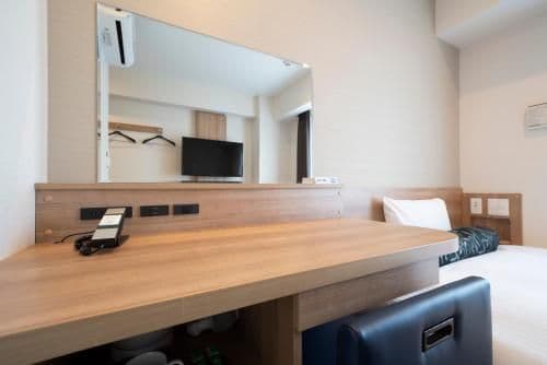 Single Room - Non-Smoking