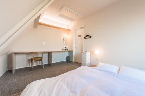 Adjacent Standard Double Room with Shared Bathroom