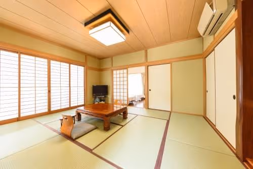 Japanese-Style Twin Room with Private Bath(No.1000)