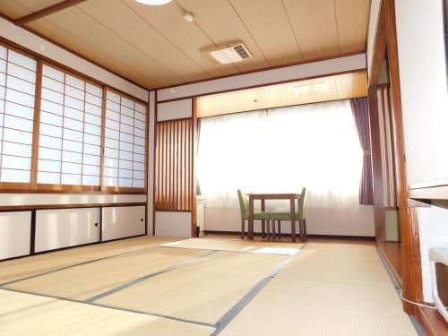 Japanese-Style Room