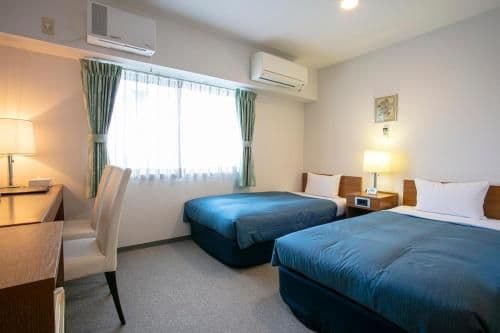 Standard Twin Room with Extra Bed