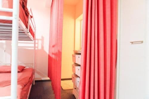 Apartment with Shower