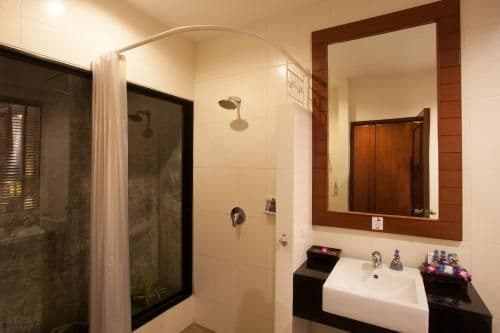 Superior Double or Twin Room with Pool Access