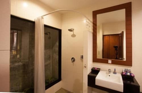 Superior Double or Twin Room with Pool Access