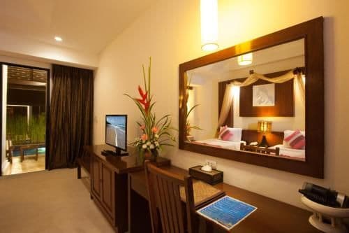 Deluxe Double or Twin Room with Pool Access