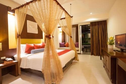 Deluxe Double or Twin Room with Pool Access