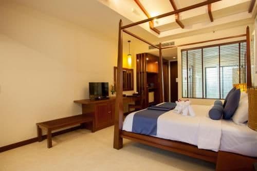 Pool Suite