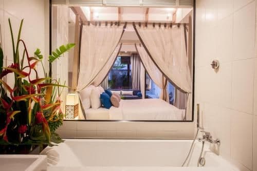 Pool Suite