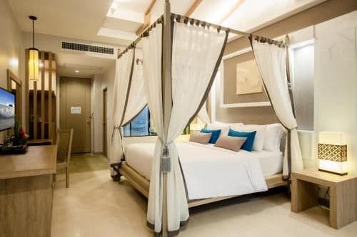 Pool Suite