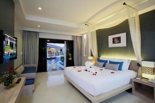 Superior Double or Twin Room with Pool Access