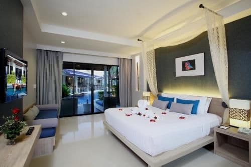 Superior Double or Twin Room with Pool Access