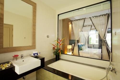 Deluxe Double or Twin Room with Pool Access