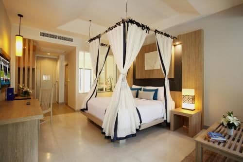 Deluxe Double or Twin Room with Pool Access