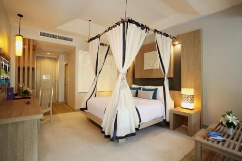 Deluxe Double or Twin Room with Pool Access