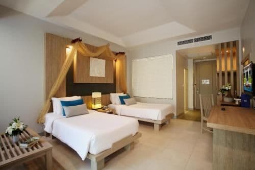 Deluxe Double or Twin Room with Pool Access