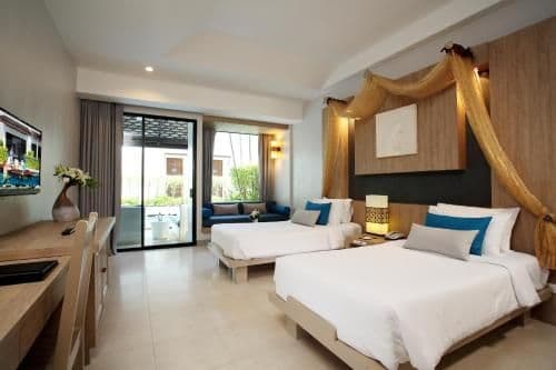 Deluxe Double or Twin Room with Pool Access