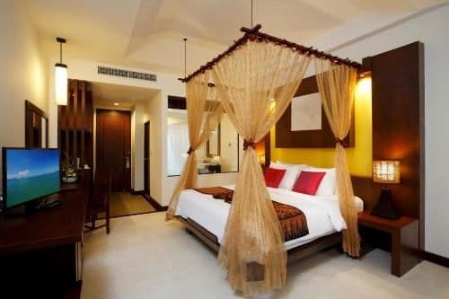 Deluxe Double or Twin Room with Pool Access