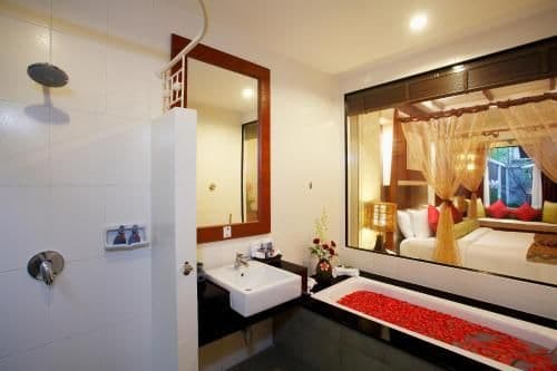 Pool Suite