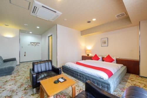 Deluxe Room - Non-Smoking