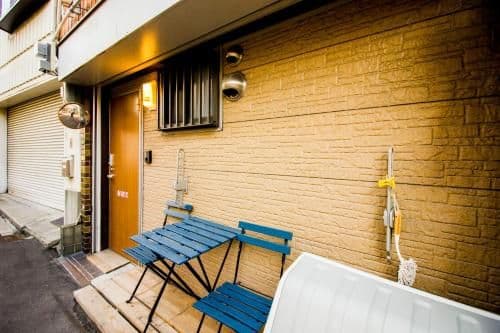 Apartment with Shower
