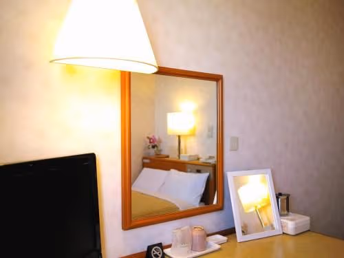 Single Room - Female Only
