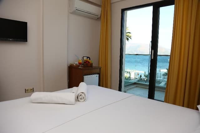 DOUBLE SEA VIEW