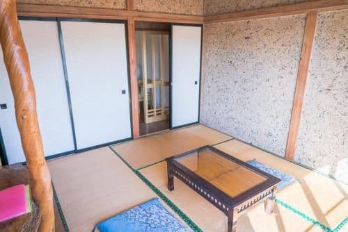 Economy Triple Room with Shared Bathroom
