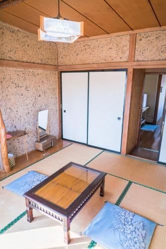Economy Triple Room with Shared Bathroom