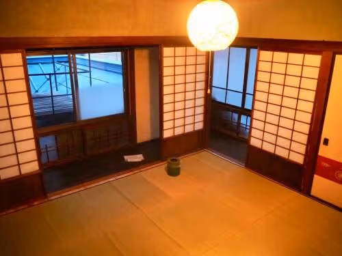 Japanese-Style Room