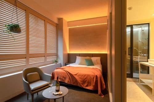 Queen Room