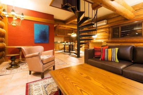 Family Room - Non Pet Friendly