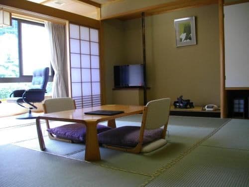 Japanese-Style Room