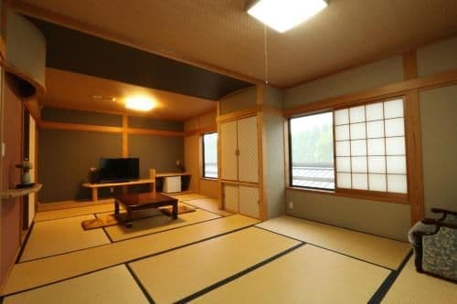 Japanese-Style Family Room