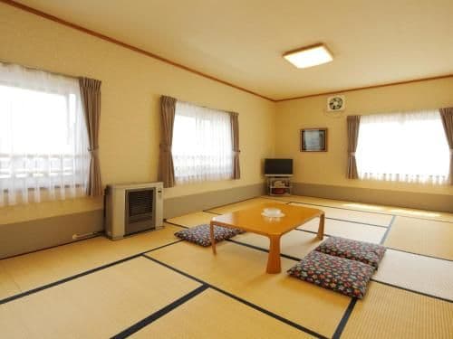 Japanese-Style Superior Family Room