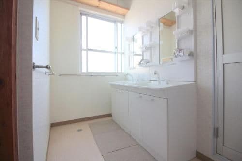 Capsule Room for Male