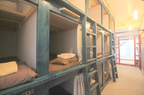 Capsule Room for Male