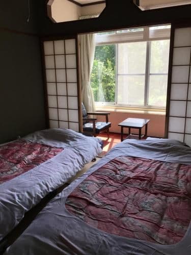 Japanese-Style Economy Room
