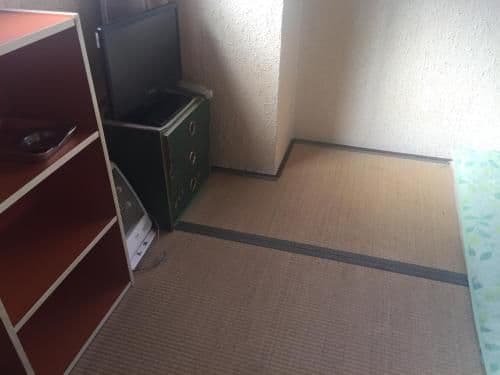 Japanese-Style Single Room with Shared Bathroom