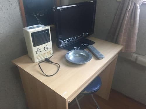 Single Room with Shared Bathroom