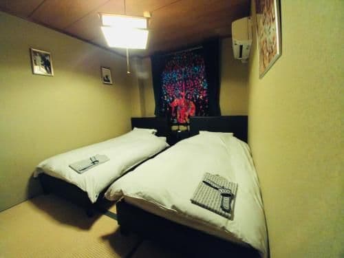 Twin Room with Private External Bathroom
