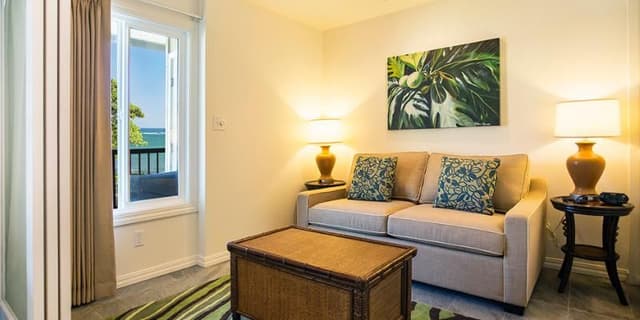 SUITE OCEAN FRONT ONE BEDROOM