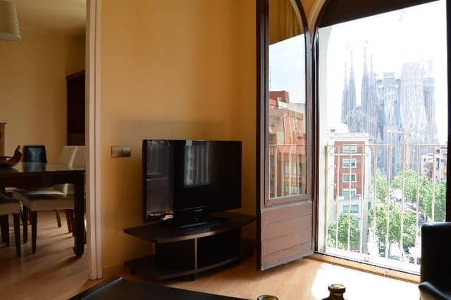 APARTMENT CITY VIEW