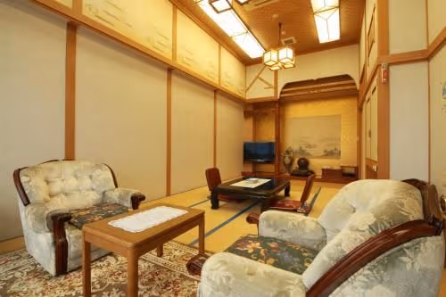Japanese-Style Room with Shared Toilet